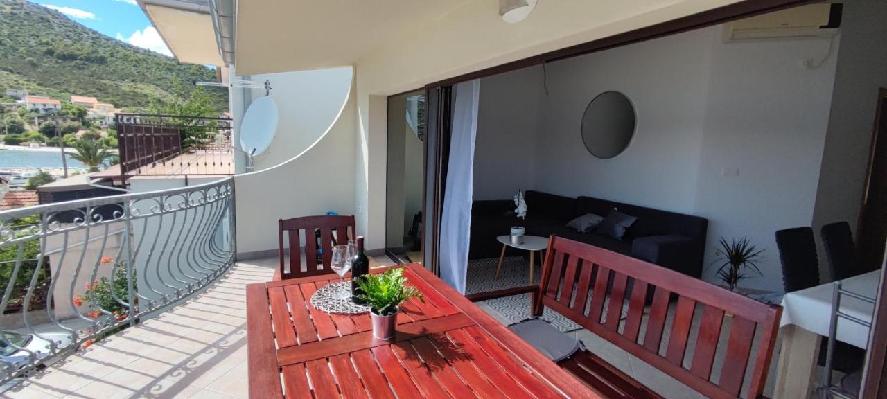 Apartman Mila Marina Ngoại thất bức ảnh
